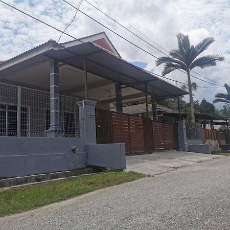 Z&F D' Setia Kkb Muslim Homestay - Strictly For Muslims Only Kuala Kubu Bharu Ngoại thất bức ảnh