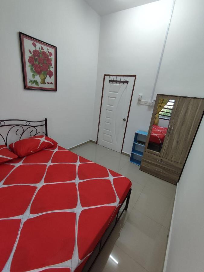 Z&F D' Setia Kkb Muslim Homestay - Strictly For Muslims Only Kuala Kubu Bharu Ngoại thất bức ảnh