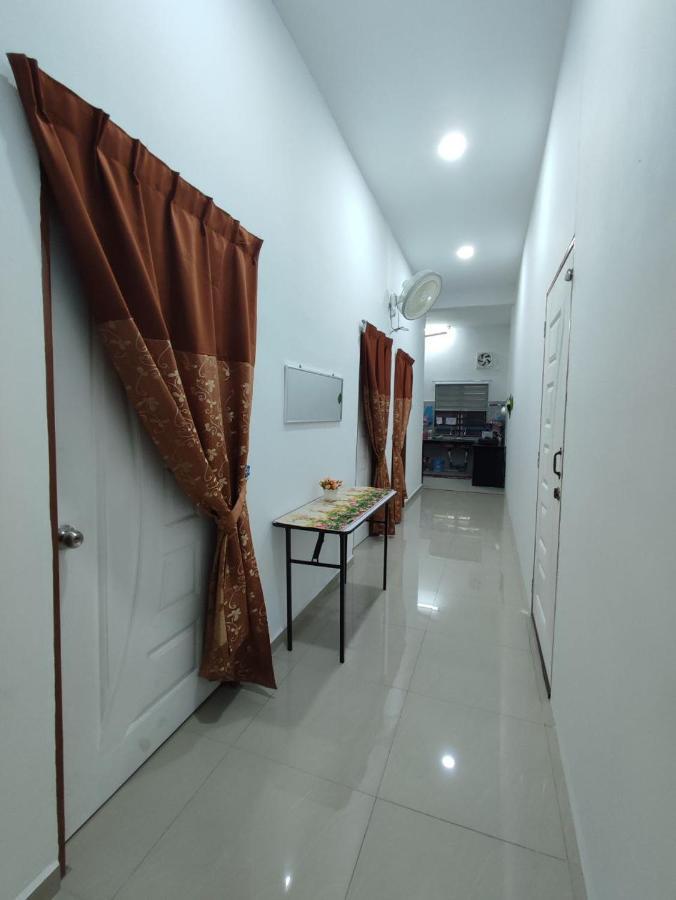 Z&F D' Setia Kkb Muslim Homestay - Strictly For Muslims Only Kuala Kubu Bharu Ngoại thất bức ảnh