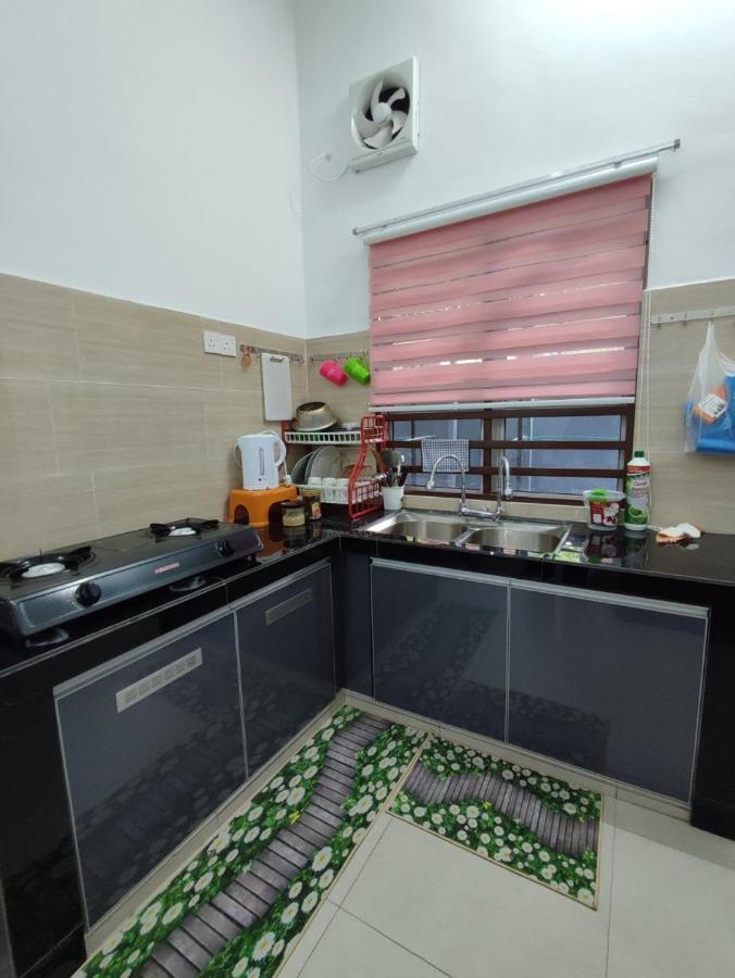 Z&F D' Setia Kkb Muslim Homestay - Strictly For Muslims Only Kuala Kubu Bharu Ngoại thất bức ảnh